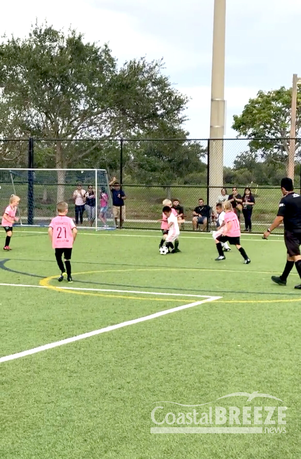 6. U7 team playing defense .JPG